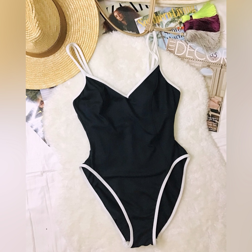 La Blanca Swimsuit - Picture 5 of 5